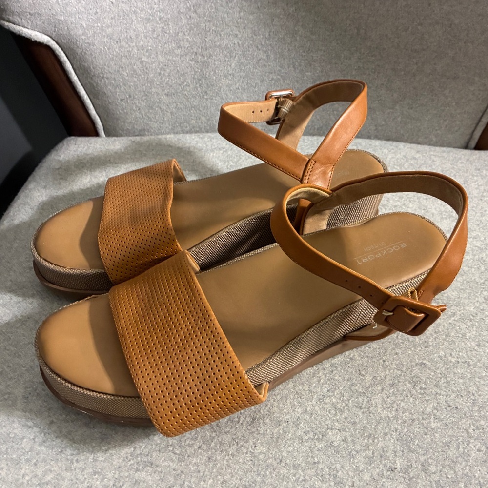 Rockport Women's Tan Strappy Sandals
